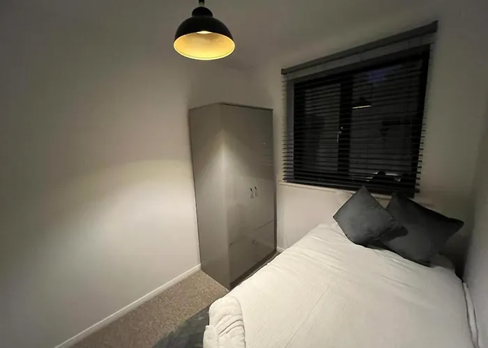 Top Cheap Hotels in Grays for Budget-Friendly Stays