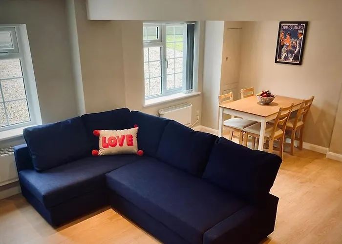 Top Cheap Hotels in Farnham for Budget Travelers