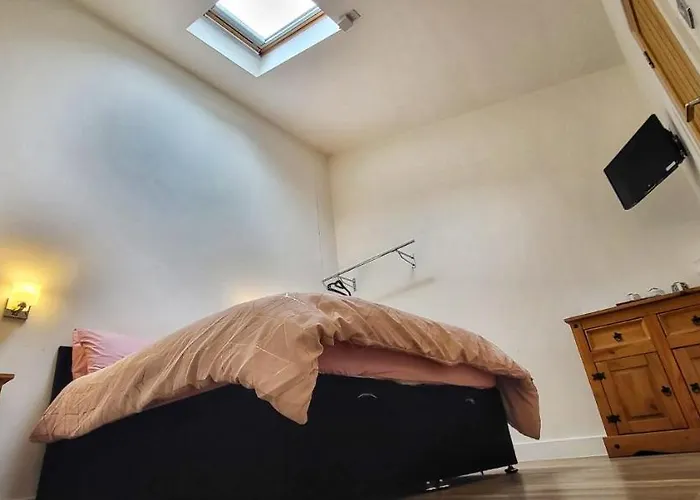 Best Cheap Hotels in Camberley