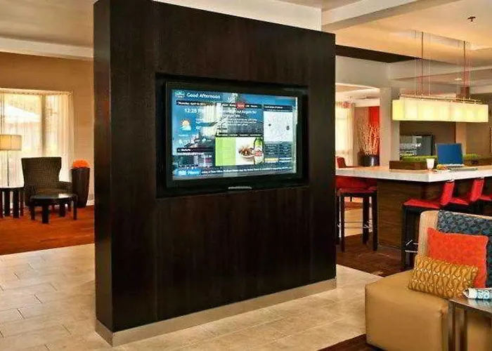 Top Hotels Close to Fayetteville State University