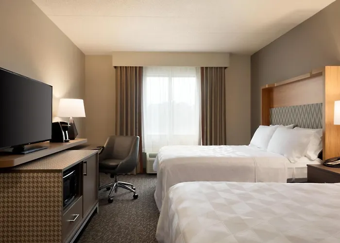 Top Hotels in Council Bluffs, Iowa