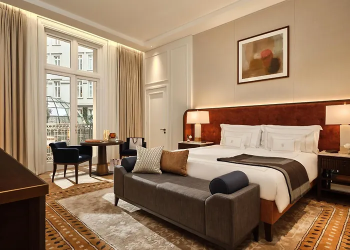 Best Hotels Near London's Trafalgar Square