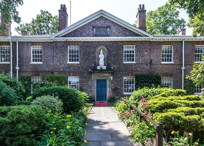 Top Hotels with Parking York