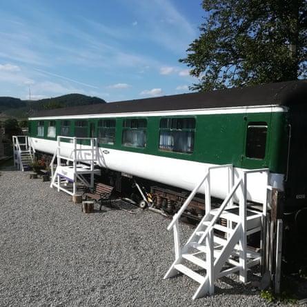 Sleeperzzz, rail accomodation, Rogart, Scotland.