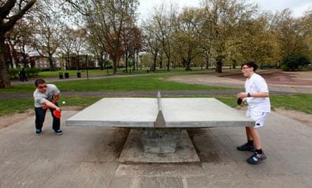 Table tennis in London Fields park 