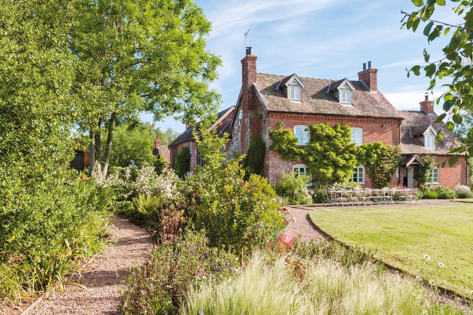 Large houses to rent UK 20 amazing party mansions