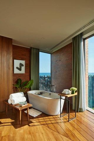 A bathroom at Katamama